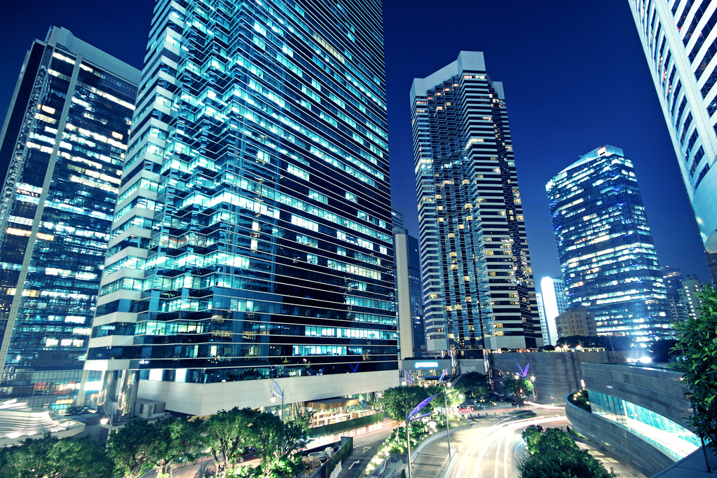 如何利用智能建筑技術實現節能減排？